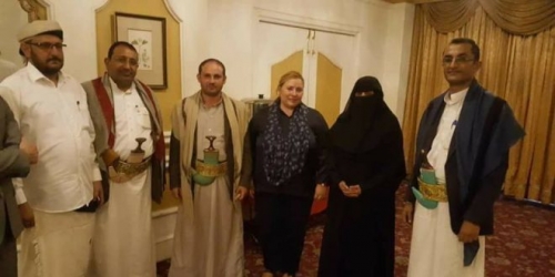 مسؤولة الاتحاد الاوروبي مع قيادات حوثية في صنعاء
