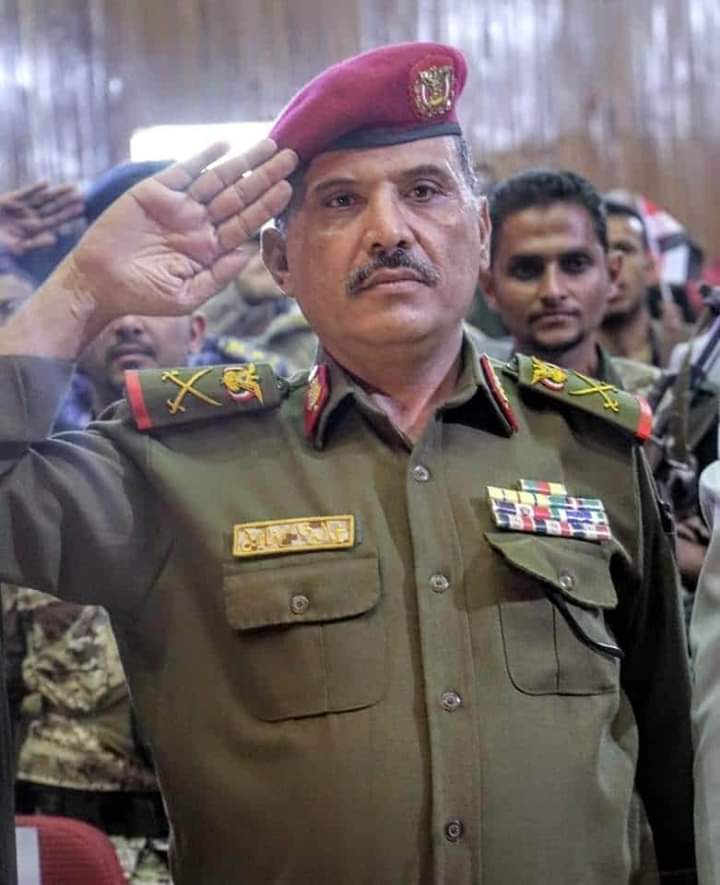 قائد محور تعز