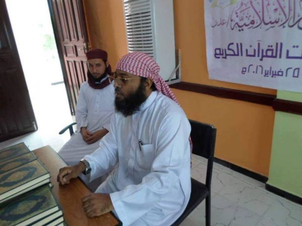 إمام وخطيب مسجد عبدالله عزام بالمعلا الشيخ محمد راغب بازرعة