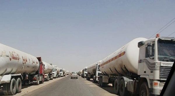 ناقلات للمشتقات النفطية في البيضاء