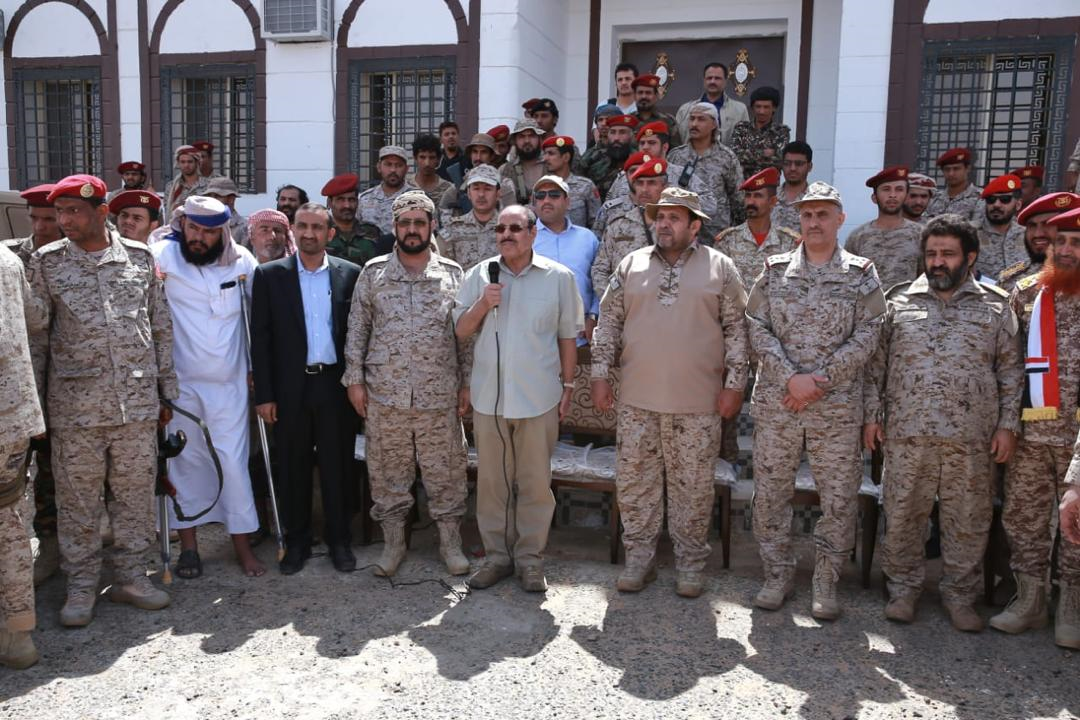 نائب الرئيس خلال زيارته البقع في صعدة